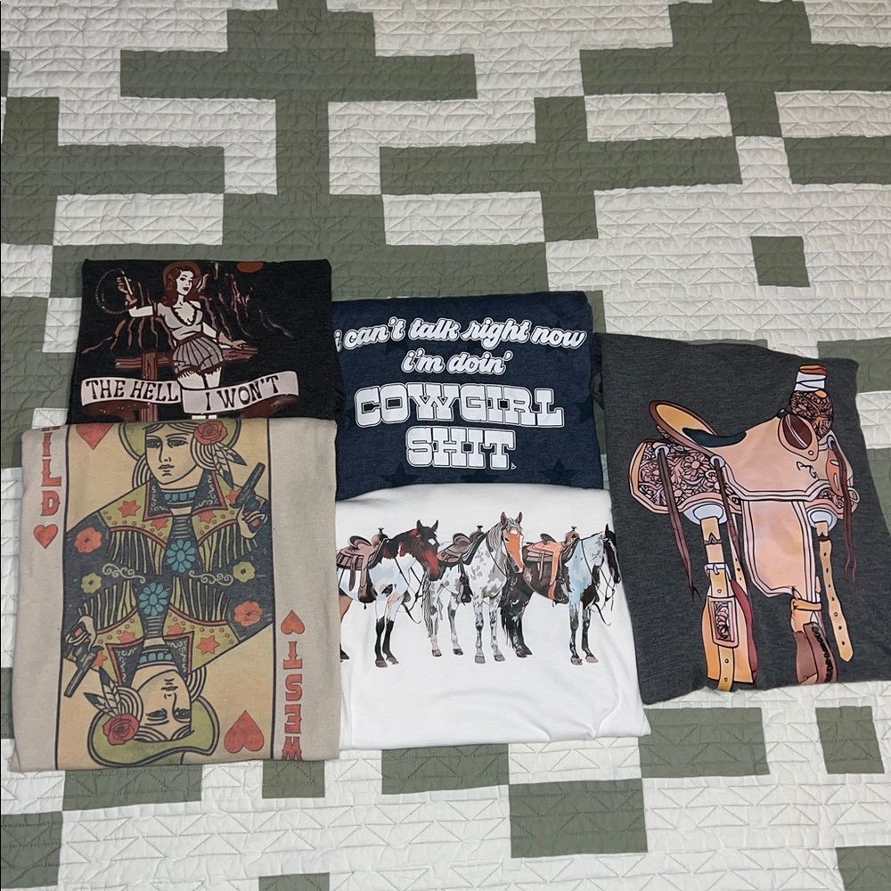 Western Graphic top Bundle